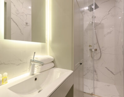 Stylish apartment on the 17th floor in RC ‘New York’