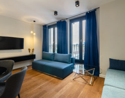 Stylish apartment on the 9th floor in New York Concept House