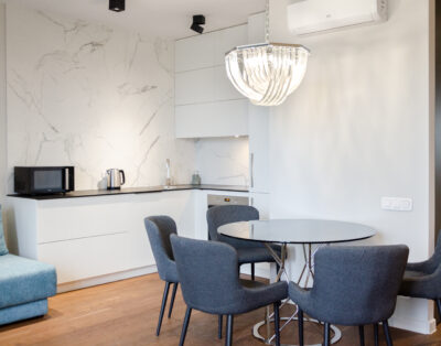 Stylish apartment on the 9th floor in New York Concept House